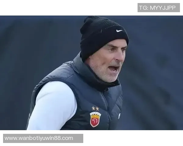 前武汉三镇主帅里卡多罗德里格斯荣获J1联赛最佳教练殊荣 前武汉三镇主帅里卡多罗德里格斯荣获J1联赛最佳教练殊荣